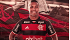 Alex Sandro assina com o Flamengo até 2026