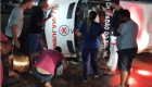 Ambulância tomba em acidente com carro em rodovia de MS