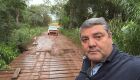 Prefeito confere obras da reforma da ponte sobre o córrego Anhuma