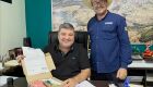 Josmail ganha presente da prefeita Macelly Veras, da cidade de Mau&eacute;s