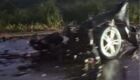 Motorista morre ap&oacute;s rodar na pista e bater de frente com caminh&atilde;o  