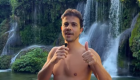 Futebol e natureza: craques aproveitam Praia da Figueira e Parque das Cachoeiras