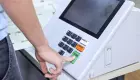 Elei&ccedil;&otilde;es terminam com pris&otilde;es, compra de votos e morte de eleitora 