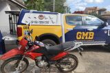 Bêbado é flagrado conduzindo motocicleta na vila Marambaia e acaba preso pela GMB