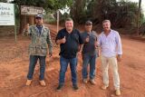 Prefeito vistoria estradas vicinais em Bonito
