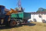 Prefeitura notifica e limpa terreno no Centro de Bonito