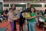 Prefeito Josmail Rodrigues entrega kits escolares para mais de 3 mil alunos da Rede Municipal   