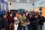 Prefeitura entrega novos uniformes &agrave; Vigil&acirc;ncia Patrimonial