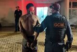 Homem descumpre medida protetiva e amea&ccedil;a matar ex-mulher 