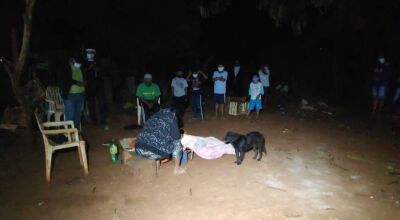 Crian&ccedil;a vai buscar papagaio, cai de &aacute;rvore e morre em MS