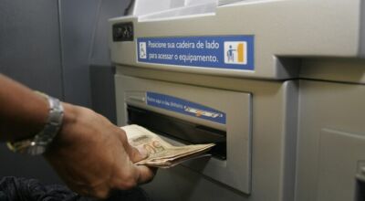 SALÁRIOS
