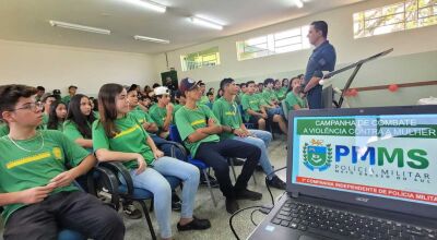 Polícia Militar atende 85 pessoas durante palestra em Escola em alusão ao Agosto Lilás em Bonito