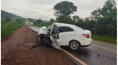 Homem morre em acidente frontal entre veículos na BR-262