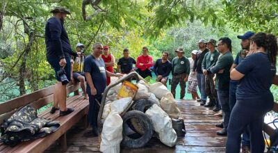 Bonito realiza ação de limpeza do Rio Formoso