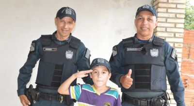 Polícia Militar realiza surpresa para fã mirim da PM em Coxim