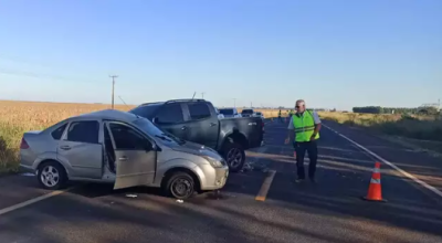 Homem morre em acidente entre carro e caminhonete em MS