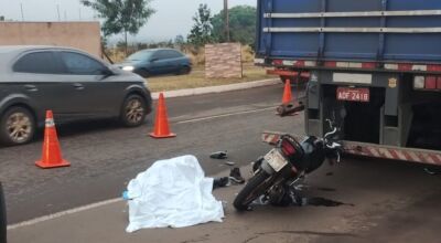 Motociclista morre após bater em traseira de carreta em MS