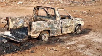 Carro pega fogo e fica completamente destruído próximo a lixão em MS