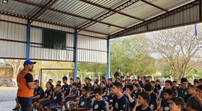 Defesa Civil de Bonito Promove Palestra Educativa no Instituto Mirim sobre Combate a Incêndios  