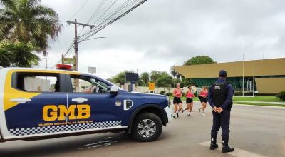 Guarda Municipal apoia corrida em campanha do Outubro Rosa em Bonito