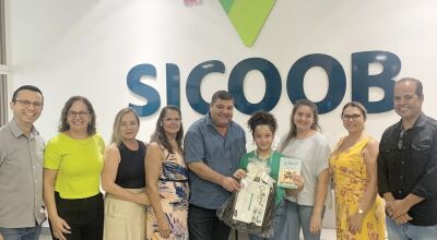 Prefeito de Bonito celebra premiação de concurso cultural do Sicoob