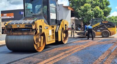  Prefeito acompanha trabalho de recuperação das ruas de Bonito