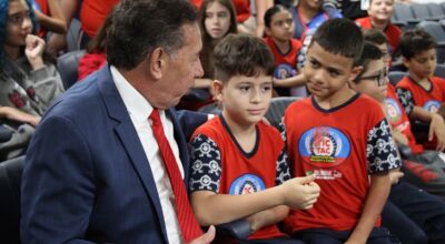 Ap&oacute;s estudar separa&ccedil;&atilde;o dos Poderes, alunos visitam ALEMS para mais aprendizados