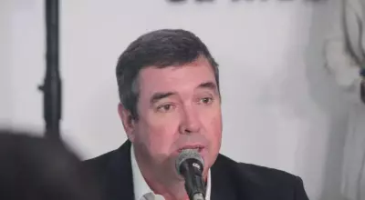 PESQUISA: Com 75% de aprovação, Riedel aparece como favorito para reeleição em 2026, veja os números
