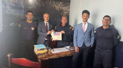 Comandante da GMB recebe visita dos membros do consulado dos EUA