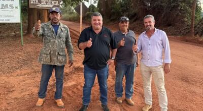 Prefeito vistoria estradas vicinais em Bonito
