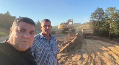 Prefeito Josmail Rodrigues acompanha obras de desvio na região da Fazenda Fênix