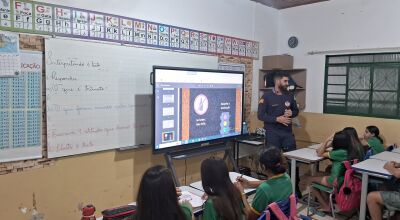 Alunos da Escola Izaura Pinto recebem palestra da Guarda Municipal sobre segurança no trânsito