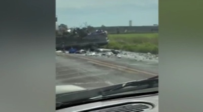 Dois morrem em batida entre picape e caminhão em MS