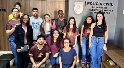 Alunos da UFMS visitam Delegacia de Atendimento à Mulher de Paranaíba em ação do Projeto Enactus