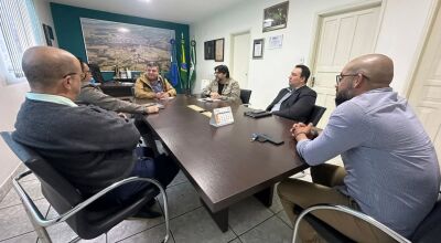 Prefeito Josmail recebe Conselho de Pastores e confirma apoio à Marcha para Jesus em Bonito