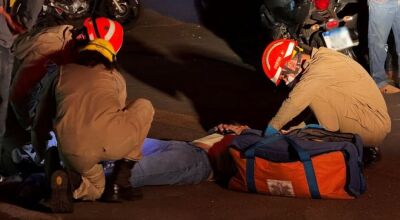 Criança é atropelada por moto ao brincar com patinete em avenida em MS