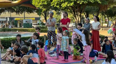 Espetáculo 'Lá vem a Bonita!' encanta o público na Praça da Liberdade
