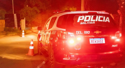 Casal &eacute; preso em flagrante por tr&aacute;fico de drogas ap&oacute;s retirada de encomenda suspeita em Bodoquena