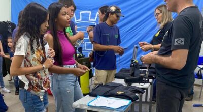 Pol&iacute;cia Civil participa de Feira de Profiss&otilde;es em escola de Aquidauana