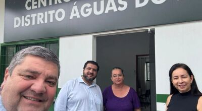 Prefeito acompanha instala&ccedil;&atilde;o da antena da Claro no Distrito &Aacute;guas do Miranda
