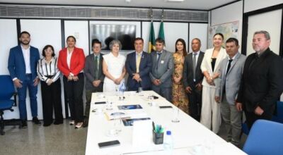 Em Bras&iacute;lia, Prefeita e vereadores articulam mais de R$ 8 milh&otilde;es em recursos para Bodoquena