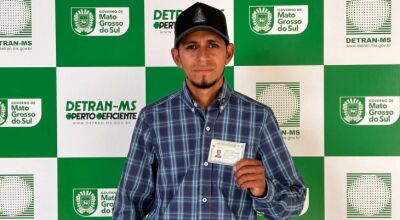 Detran habilita primeiro condutor de MS pela CNH do Brasil