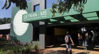 Ex-donos de ve&iacute;culos leiloados pelo Detran podem solicitar o valor que restou ap&oacute;s a quita&ccedil;&atilde;o  