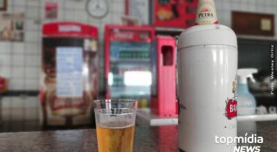 Mulher encontra marido na 'farra' e amea&ccedil;a clientes de bar com faca  