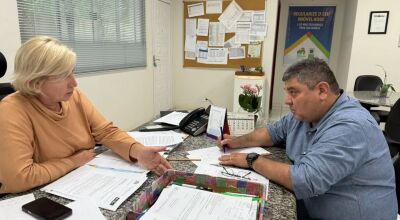 Prefeito visita Agehab para tratar assuntos da &aacute;rea de habita&ccedil;&atilde;o 