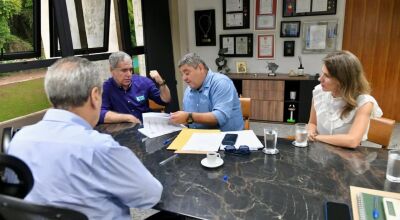 Prefeito e vice participam de reuni&atilde;o no gabinete do deputado estadual Paulo Corr&ecirc;a