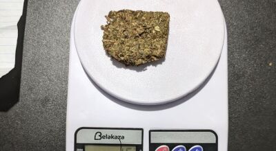 M&atilde;e denuncia filho de 15 anos e pol&iacute;cia apreende drogas escondidas 