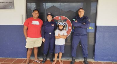 Pequeno Bernardo realiza sonho ao visitar a Guarda Municipal e emociona agentes em Bonito