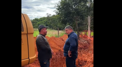 Prefeito de Bonito vistoria obras de drenagem na Vila Mimito e anuncia melhorias