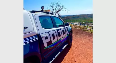 Adolescente cai de pared&atilde;o e fica presa em &aacute;rvore a 10 metros do ch&atilde;o em MS